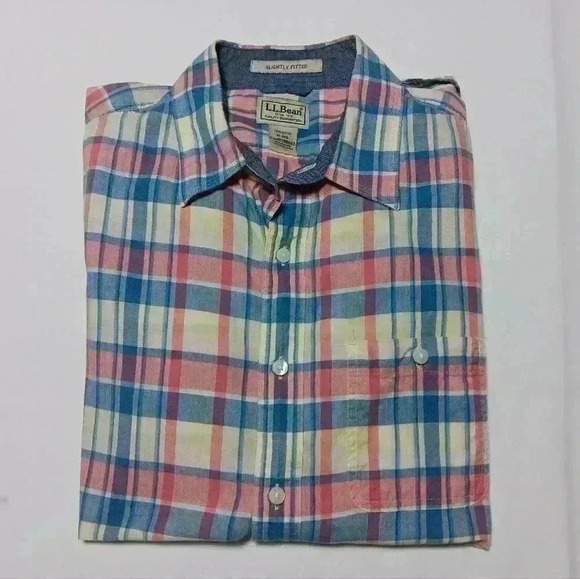 LL BEAN Slightly Fitted Short Sleeve button down shirt. Men's size M  💯 Cotton - Picture 6 of 6